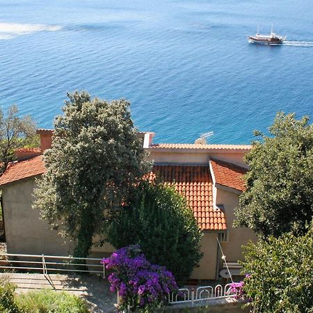 Apartments By The Sea Stanici, Omis - 1028 Tice Buitenkant foto