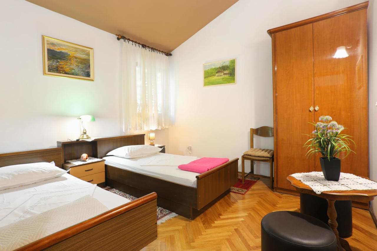 Apartments By The Sea Stanici, Omis - 1028 Tice Buitenkant foto
